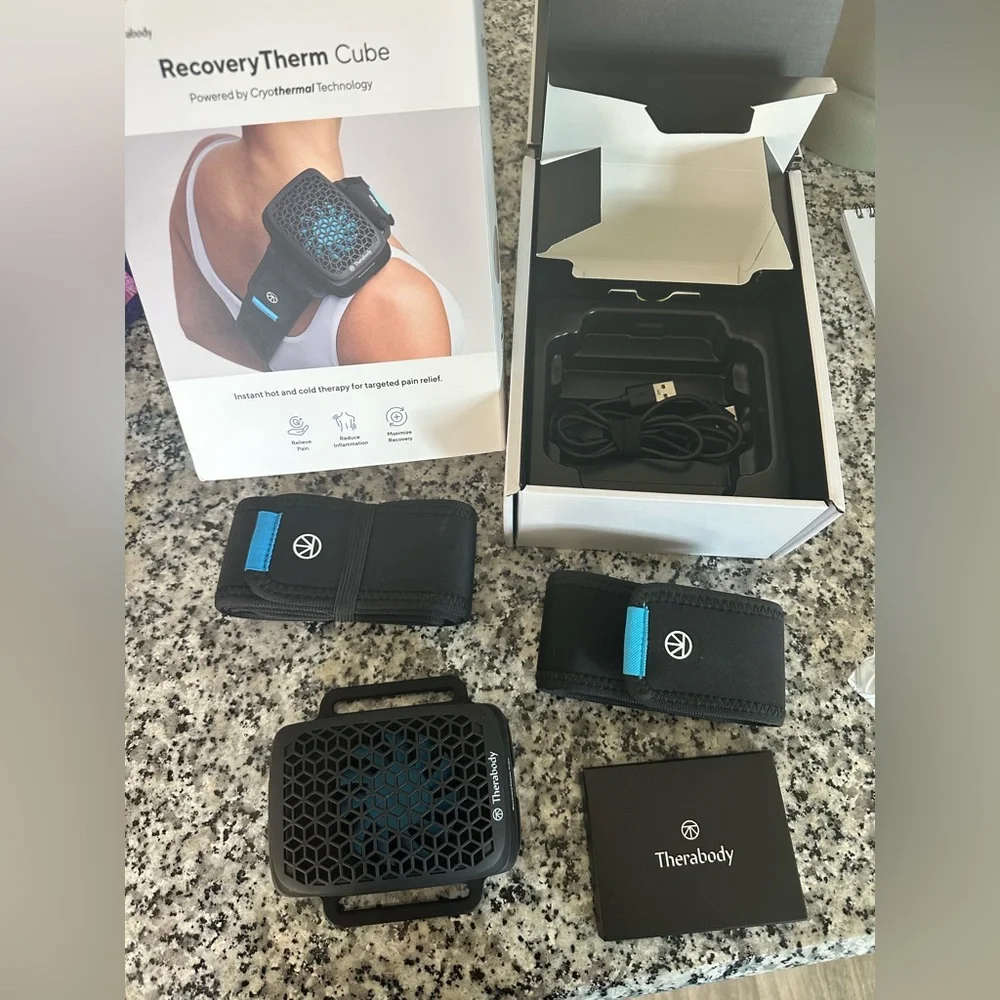 Therabody RecoveryTherm Cube for Pain Relief, Aches and Muscle Recovery